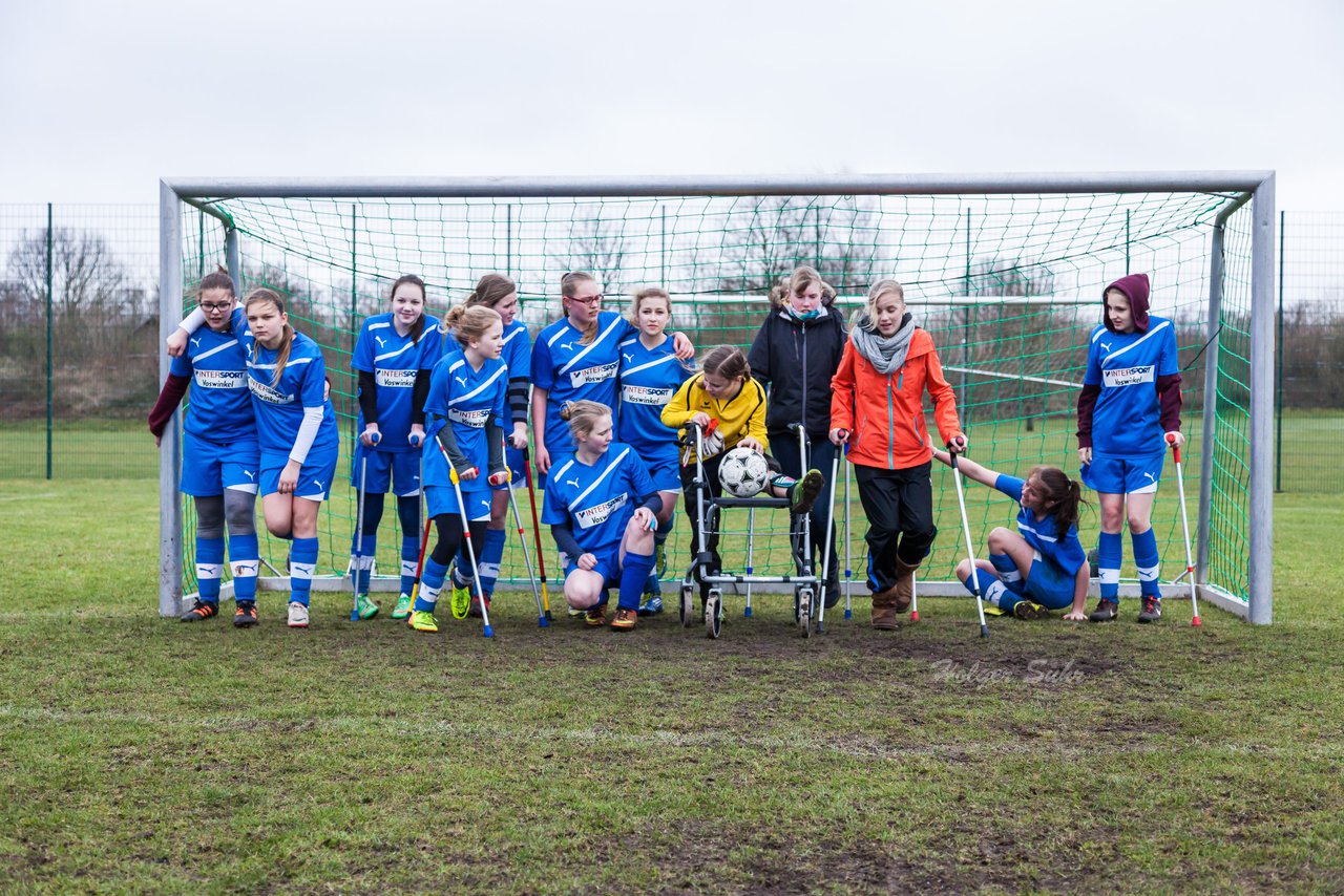 Bild 307 - C-Juniorinnen FSG-BraWie 08 - TuS Tensfeld : Ergebnis: 0:8